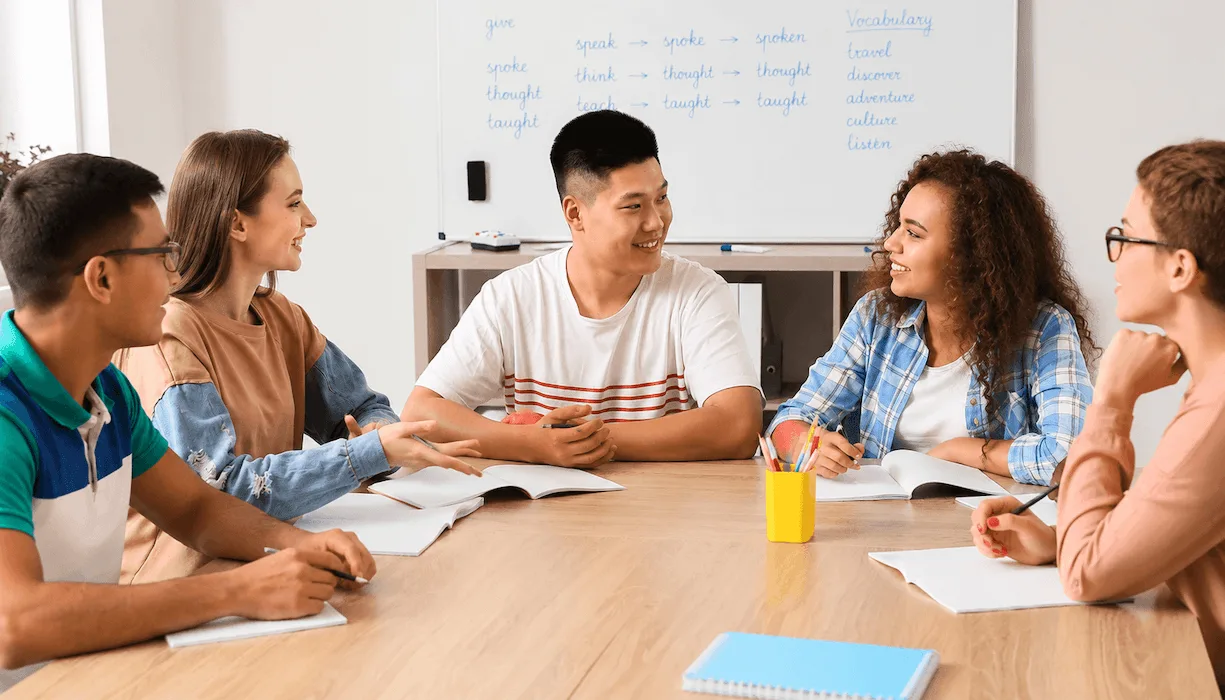 Intensive English Program vs Regular English Classes: Which Works Better?